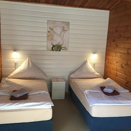 Abb Sportcenter Gaensefurth, Doppelzimmer Ohne Kueche, Standard Doppelzimmer Mit Kueche Hecklingen  Zewnętrze zdjęcie